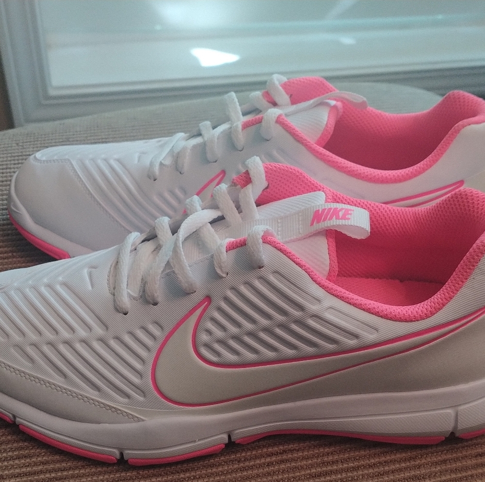 NEW NIKE Explorer 2 Women's Golf Shoes